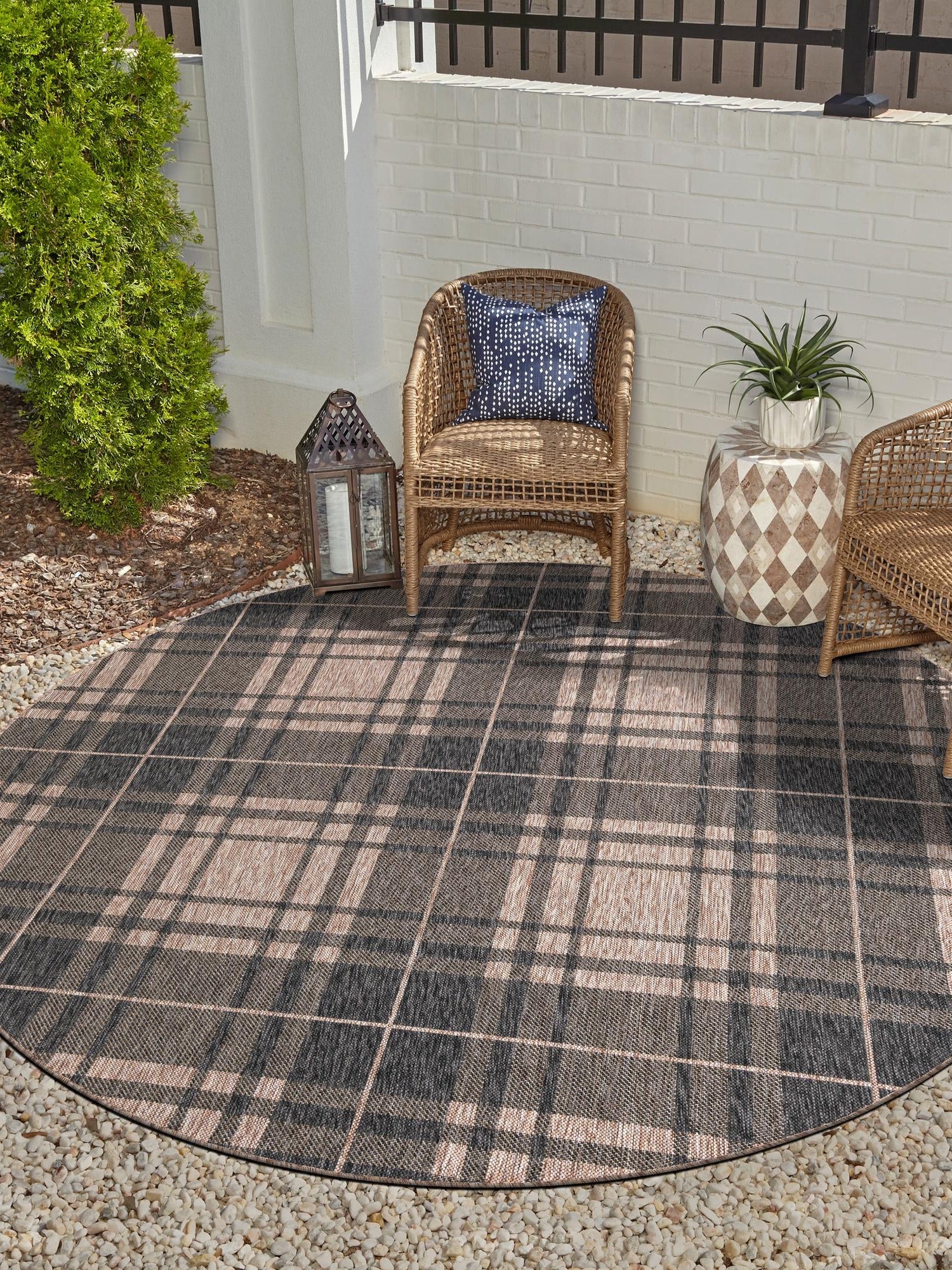 Black and Brown 3' 1 x 3' 1 Outdoor Checkered Round Area Rug Weather Resistant for Patio, Deck, Terrace, Balcony, Porch 100% Polypropylene Geometric Carpet for Sale at Rug Engine