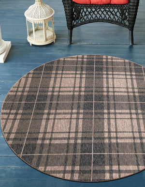 Black and Brown 7' 10 x 7' 10 Outdoor Checkered Round Area Rug Weather Resistant for Patio, Deck, Terrace, Balcony, Porch 100% Polypropylene Geometric Carpet for Sale at Rug Engine