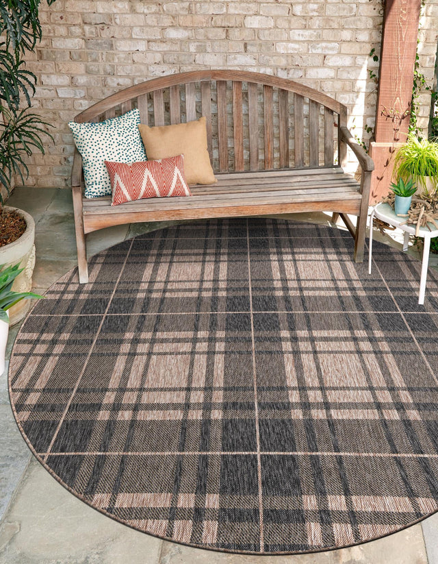 Black and Brown 7' 10 x 7' 10 Outdoor Checkered Round Area Rug Weather Resistant for Patio, Deck, Terrace, Balcony, Porch 100% Polypropylene Geometric Carpet for Sale at Rug Engine