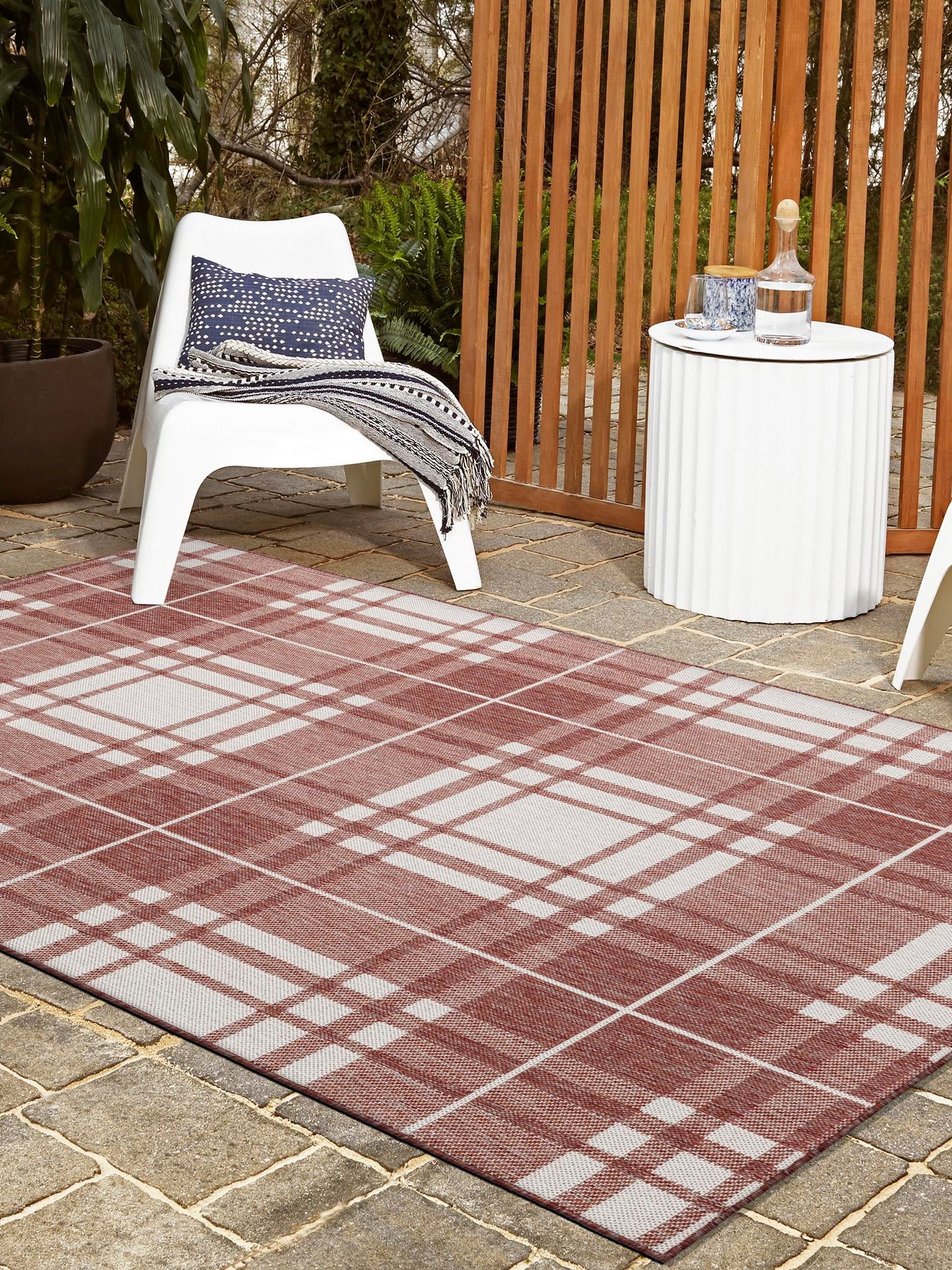 Red 9' x 12' Outdoor Checkered Rectangle Area Rug Weather Resistant for Patio, Deck, Terrace, Balcony, Porch 100% Polypropylene Geometric Carpet for Sale at Rug Engine