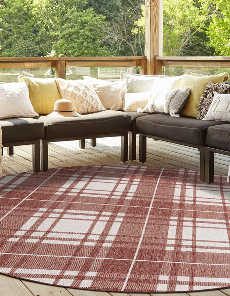 Red 3' 1 x 3' 1 Outdoor Checkered Round Area Rug Weather Resistant for Patio, Deck, Terrace, Balcony, Porch 100% Polypropylene Geometric Carpet for Sale at Rug Engine