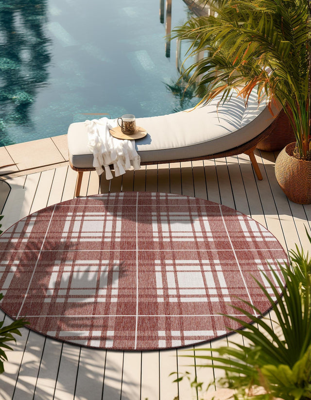 Red 3' 1 x 3' 1 Outdoor Checkered Round Area Rug Weather Resistant for Patio, Deck, Terrace, Balcony, Porch 100% Polypropylene Geometric Carpet for Sale at Rug Engine