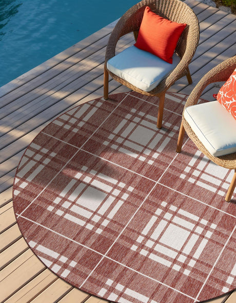 Red 3' 1 x 3' 1 Outdoor Checkered Round Area Rug Weather Resistant for Patio, Deck, Terrace, Balcony, Porch 100% Polypropylene Geometric Carpet for Sale at Rug Engine