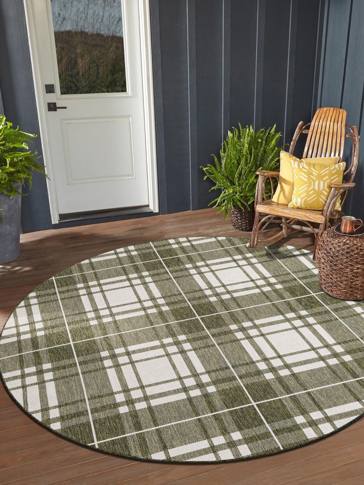 Green 3' 1 x 3' 1 Outdoor Checkered Round Area Rug Weather Resistant for Patio, Deck, Terrace, Balcony, Porch 100% Polypropylene Geometric Carpet for Sale at Rug Engine