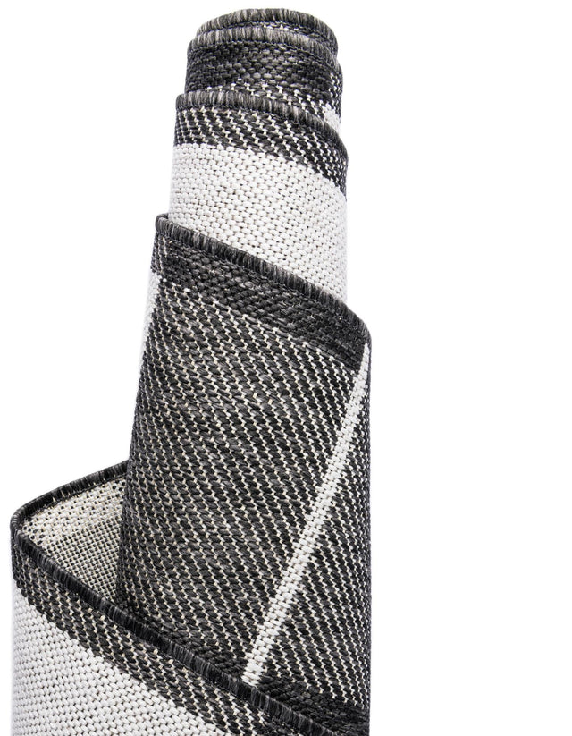 Black and White 5' 3 x 7' 1 Outdoor Checkered Rectangle Area Rug Weather Resistant for Patio, Deck, Terrace, Balcony, Porch 100% Polypropylene Geometric Carpet for Sale at Rug Engine