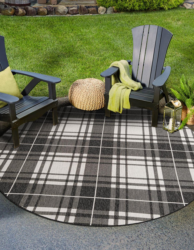Black and White 6' 1 x 6' 1 Outdoor Checkered Round Area Rug Weather Resistant for Patio, Deck, Terrace, Balcony, Porch 100% Polypropylene Geometric Carpet for Sale at Rug Engine