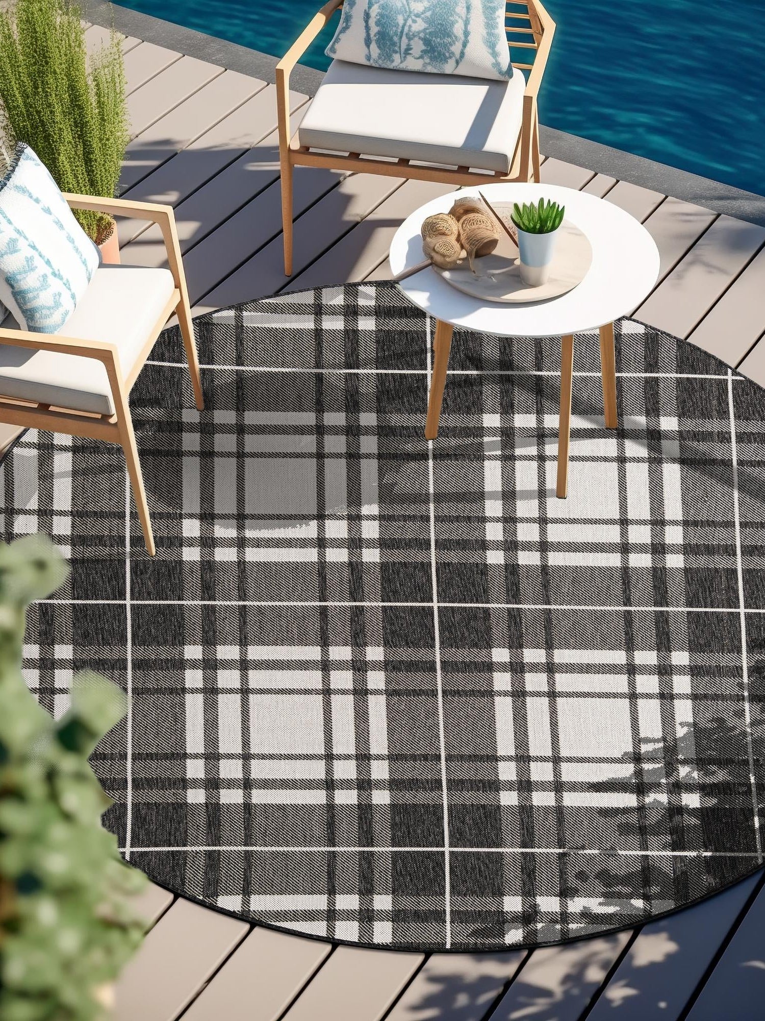 Black and White 7' 10 x 7' 10 Outdoor Checkered Round Area Rug Weather Resistant for Patio, Deck, Terrace, Balcony, Porch 100% Polypropylene Geometric Carpet for Sale at Rug Engine