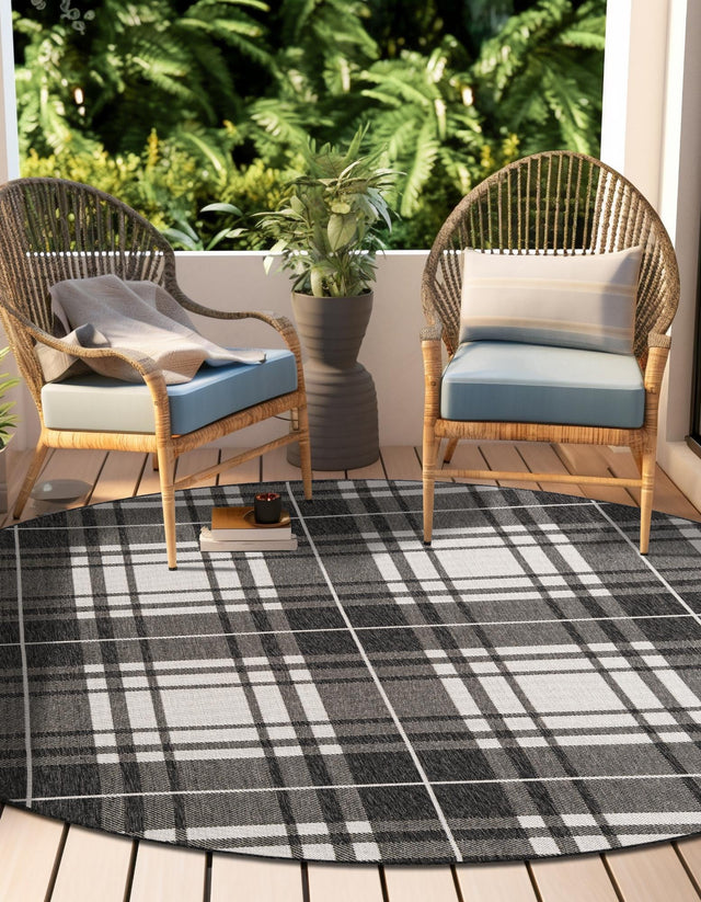 Black and White 3' 1 x 3' 1 Outdoor Checkered Round Rug