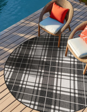 Black and White 7' 10 x 7' 10 Outdoor Checkered Round Area Rug Weather Resistant for Patio, Deck, Terrace, Balcony, Porch 100% Polypropylene Geometric Carpet for Sale at Rug Engine