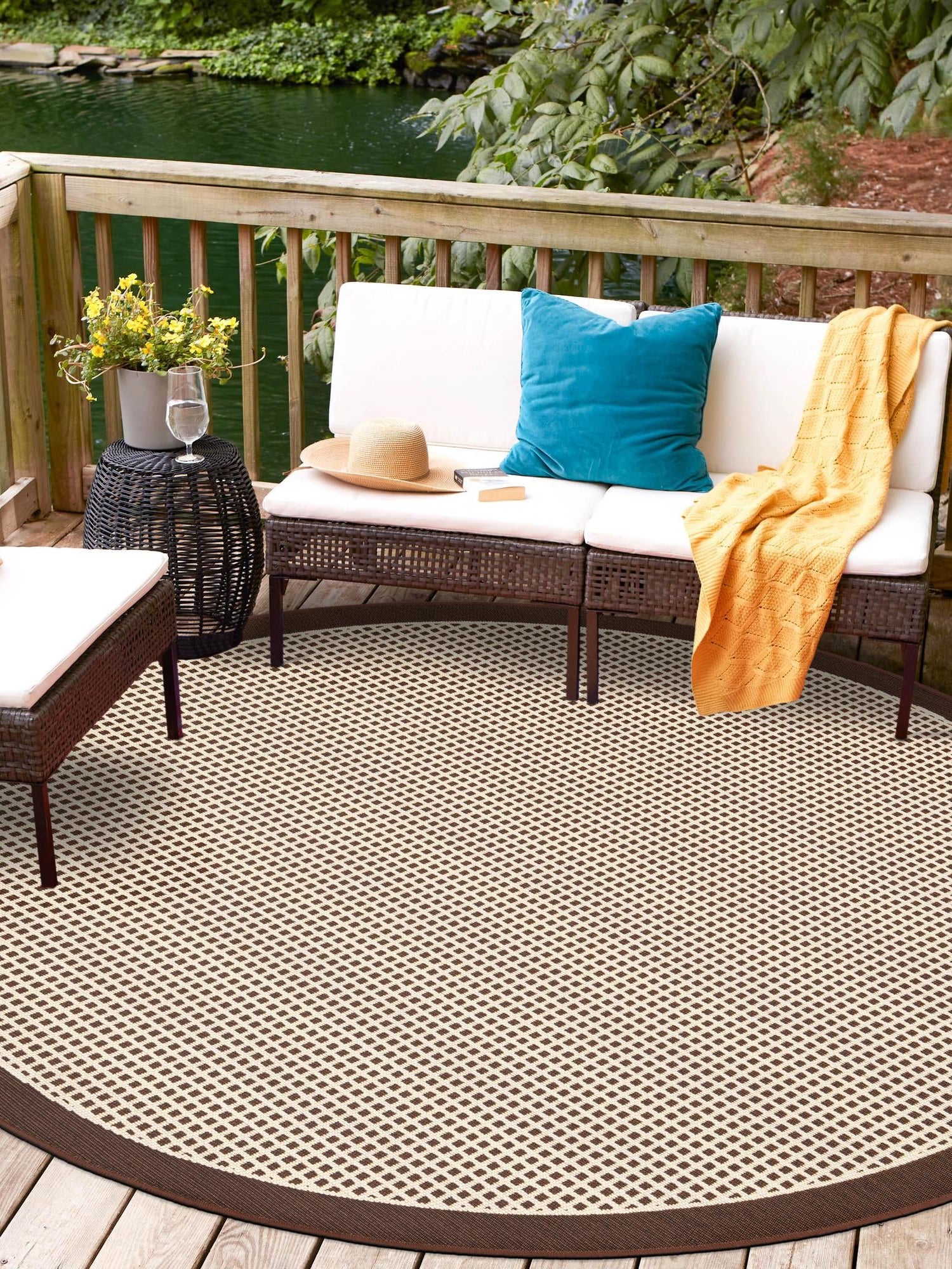 Brown 5' 1 x 5' 1 Outdoor Border Round Area Rug Weather Resistant for Patio, Deck, Terrace, Balcony, Porch 100% Polypropylene Classic Bordered Carpet for Sale at Rug Engine