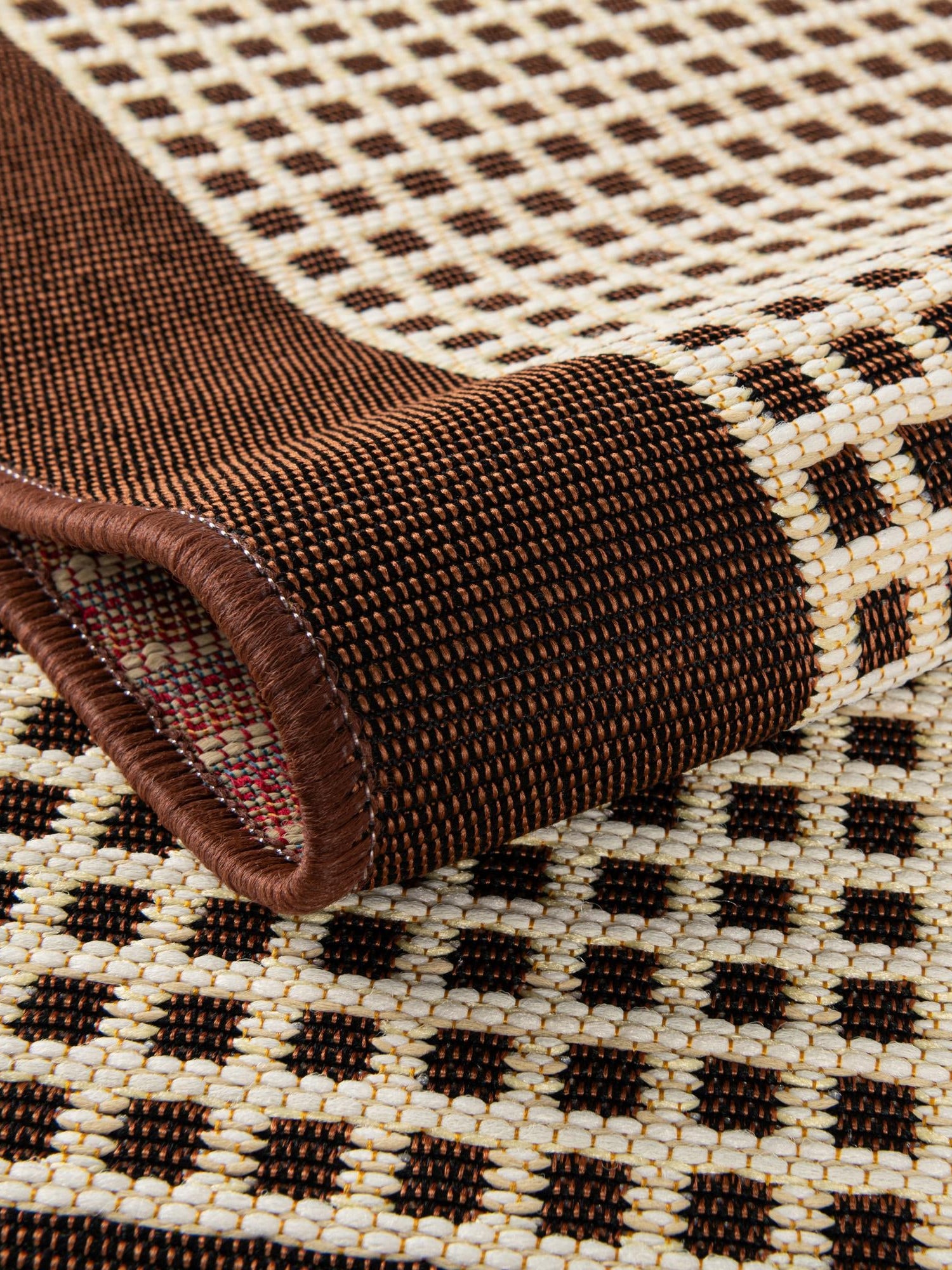 Brown 4' 1 x 4' 1 Outdoor Border Round Area Rug Weather Resistant for Patio, Deck, Terrace, Balcony, Porch 100% Polypropylene Classic Bordered Carpet for Sale at Rug Engine
