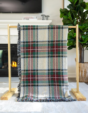 Multicolor 4' 6 x 6' Throw Blanket Rectangle Rug