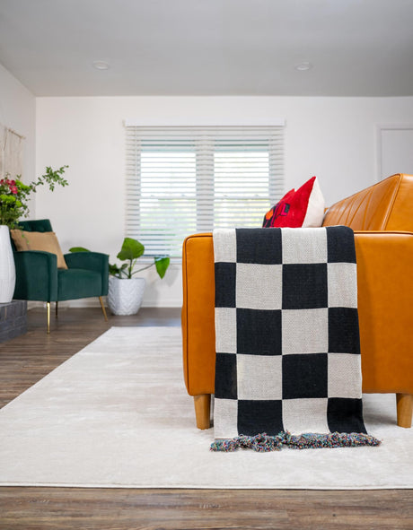 Black and White 4' 6 x 6' Throw Blanket Rectangle Rug