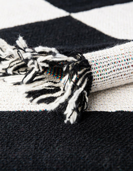 Black and White 4' 6 x 6' Throw Blanket Rectangle Area Rug 100% Cotton Washable Cozy Soft Warm Room Decor Accent Made In USA