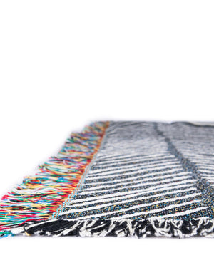 Black and White 4' 6 x 6' Throw Blanket Rectangle Rug