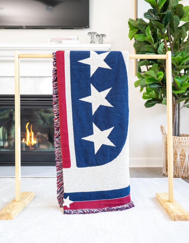 Red and Blue 4' 1 x 6' Throw Blanket Rectangle Rug