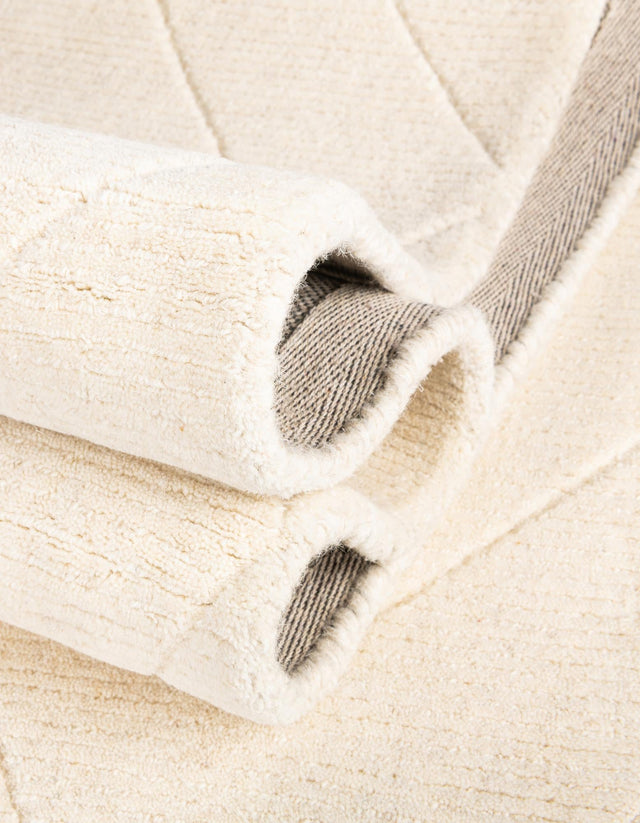 Pearl Ivory 7' 10 x 7' 10 WoolCraft Geometric Square Area Rug Hand Tufted Premium 100% Wool With Cotton Backing Luxury Carpet for Sale at Rug Engine