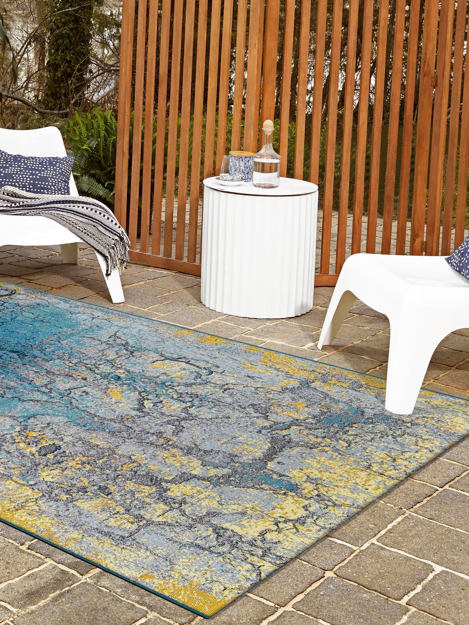 Gradient Blue 10' x 14' 1 Outdoor Modern Rectangle Area Rug Weather Resistant for Patio, Deck, Terrace, Balcony, Porch 100% Polypropylene Modern Outside Carpet for Sale at Rug Engine