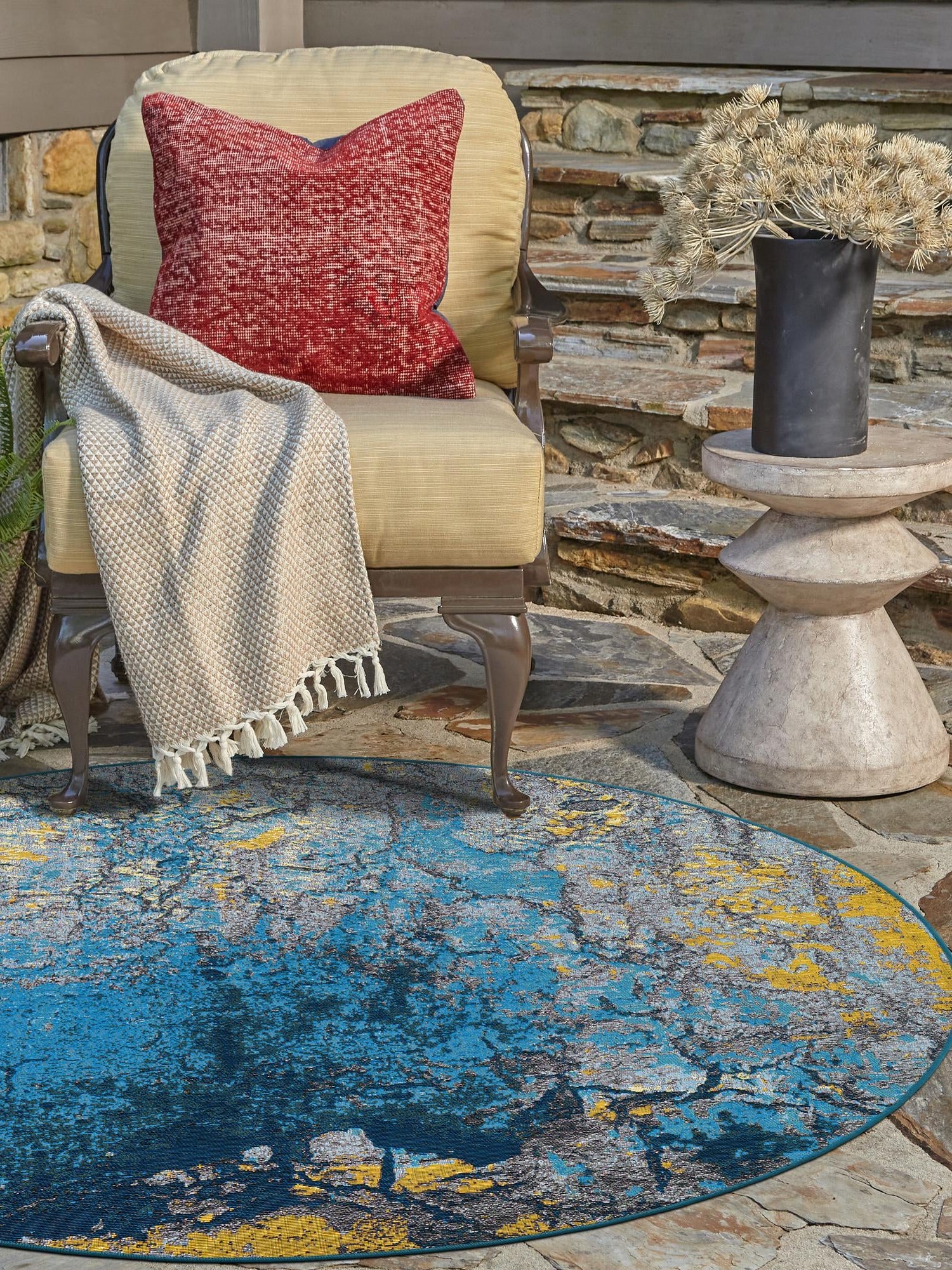 Gradient Blue 4' 1 x 4' 1 Outdoor Modern Round Area Rug Weather Resistant for Patio, Deck, Terrace, Balcony, Porch 100% Polypropylene Modern Outside Carpet for Sale at Rug Engine