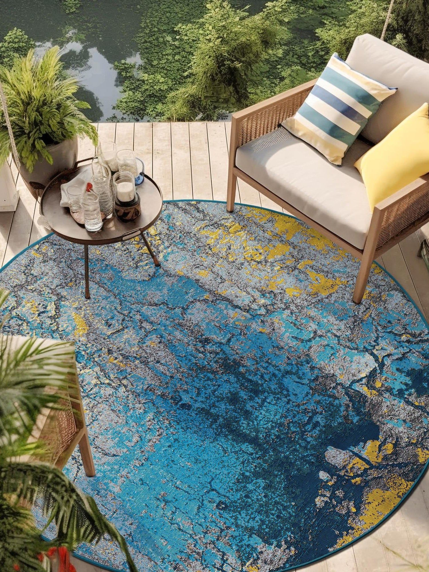 Gradient Blue 5' 1 x 5' 1 Outdoor Modern Round Area Rug Weather Resistant for Patio, Deck, Terrace, Balcony, Porch 100% Polypropylene Modern Outside Carpet for Sale at Rug Engine