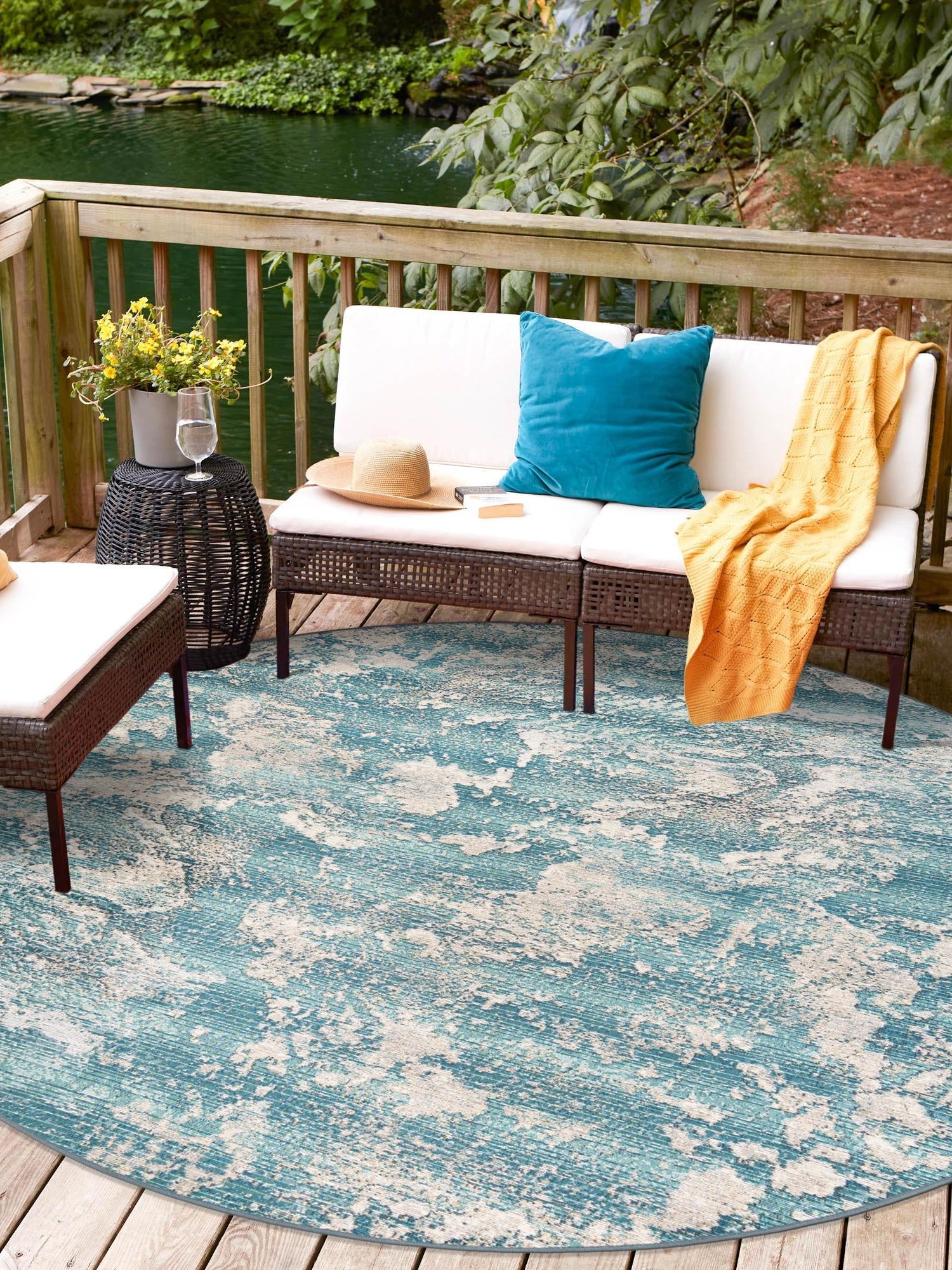 Aqua Blue 4' 1 x 4' 1 Outdoor Modern Round Area Rug Weather Resistant for Patio, Deck, Terrace, Balcony, Porch 100% Polypropylene Modern Outside Carpet for Sale at Rug Engine