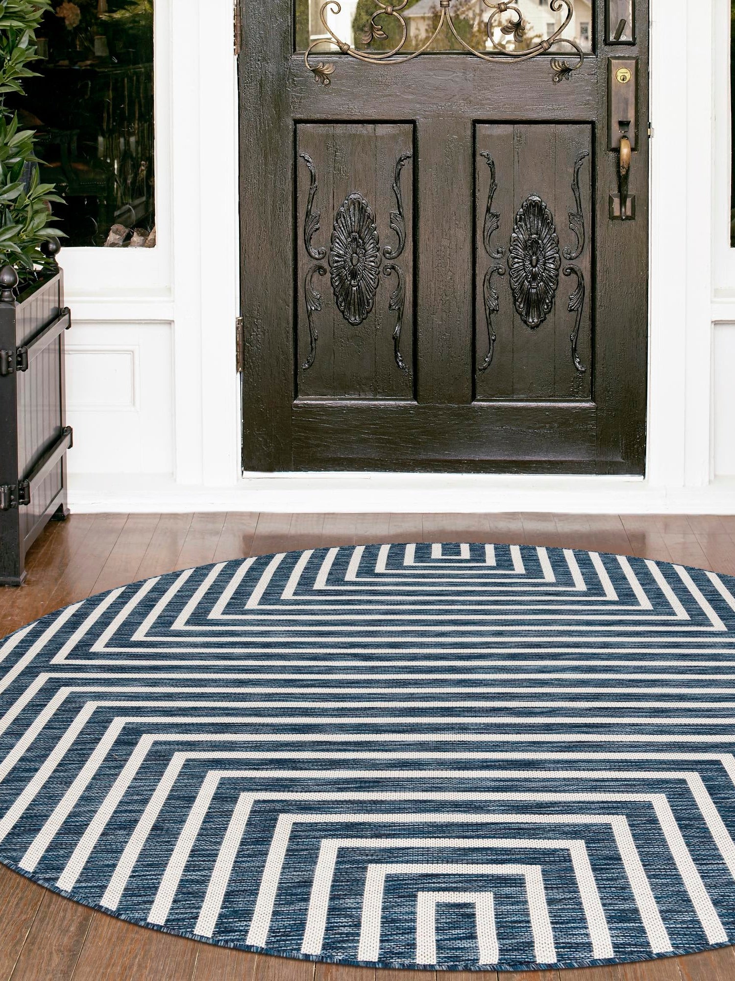 Blue 3' 1 x 3' 1 Outdoor Modern Round Area Rug Weather Resistant for Patio, Deck, Terrace, Balcony, Porch 100% Polypropylene Modern Outside Carpet for Sale at Rug Engine