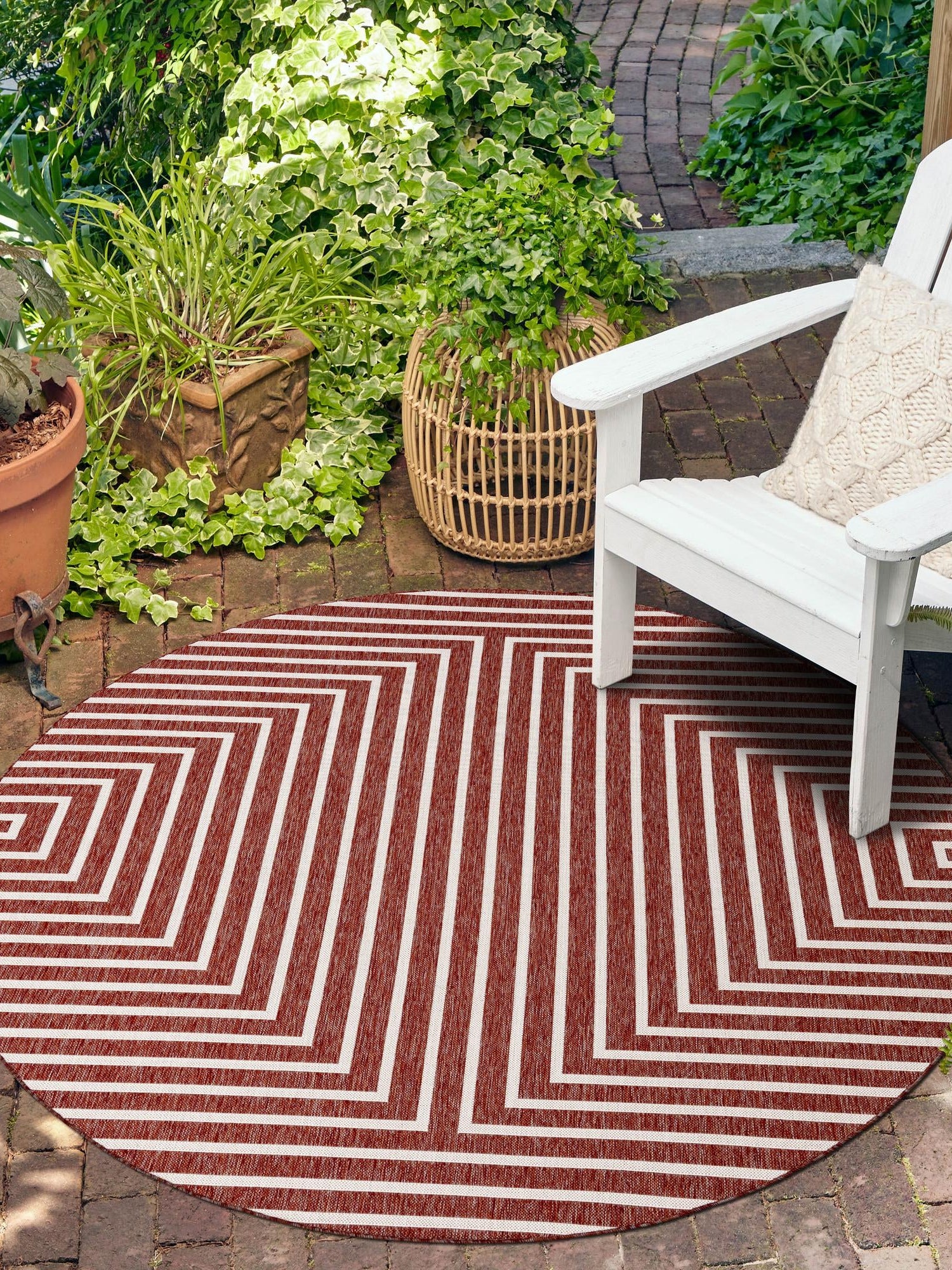 Rust Red 10' x 10' Outdoor Modern Round Area Rug Weather Resistant for Patio, Deck, Terrace, Balcony, Porch 100% Polypropylene Modern Outside Carpet for Sale at Rug Engine