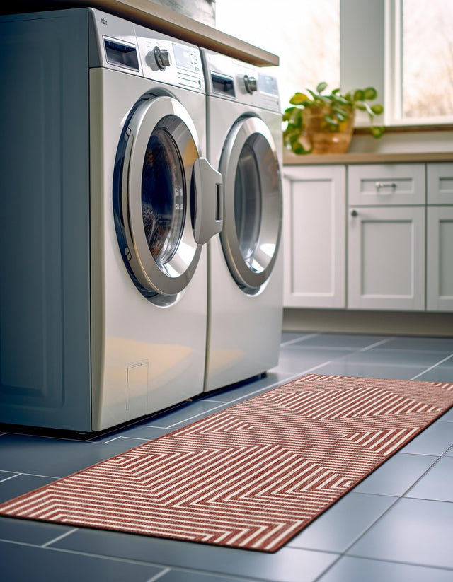 Rust Red 2' x 4' 1 Outdoor Modern Runner Rug