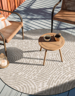 Gray 7' 10 x 7' 10 Outdoor Modern Round Area Rug Weather Resistant for Patio, Deck, Terrace, Balcony, Porch 100% Polypropylene Modern Outside Carpet for Sale at Rug Engine