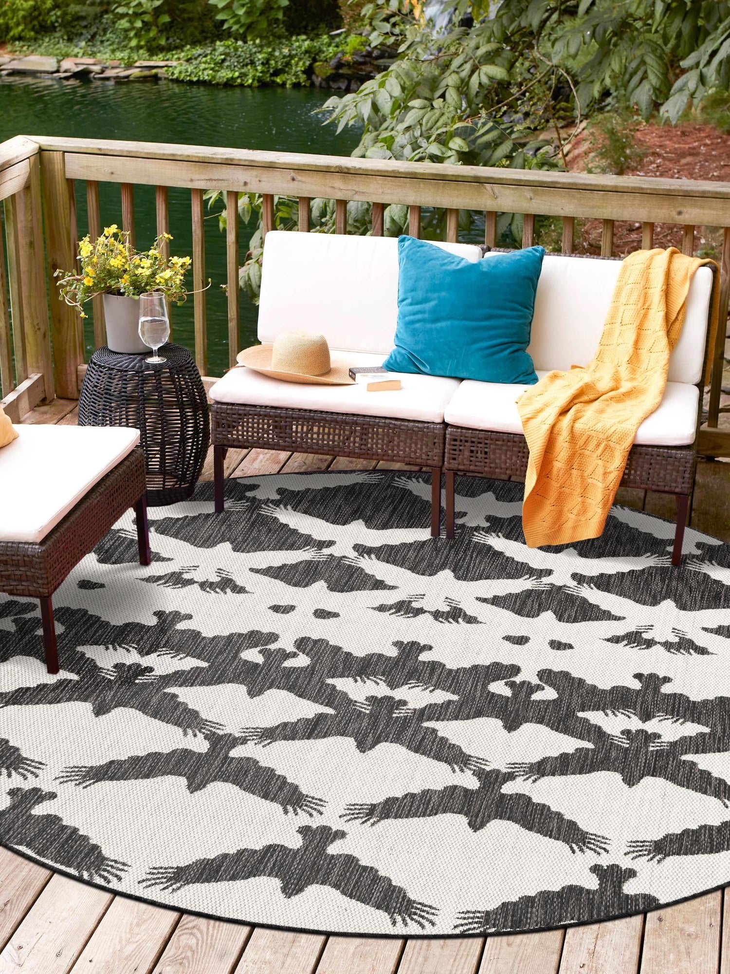 Black and White 10' x 10' Outdoor Modern Round Area Rug Weather Resistant for Patio, Deck, Terrace, Balcony, Porch 100% Polypropylene Modern Outside Carpet for Sale at Rug Engine