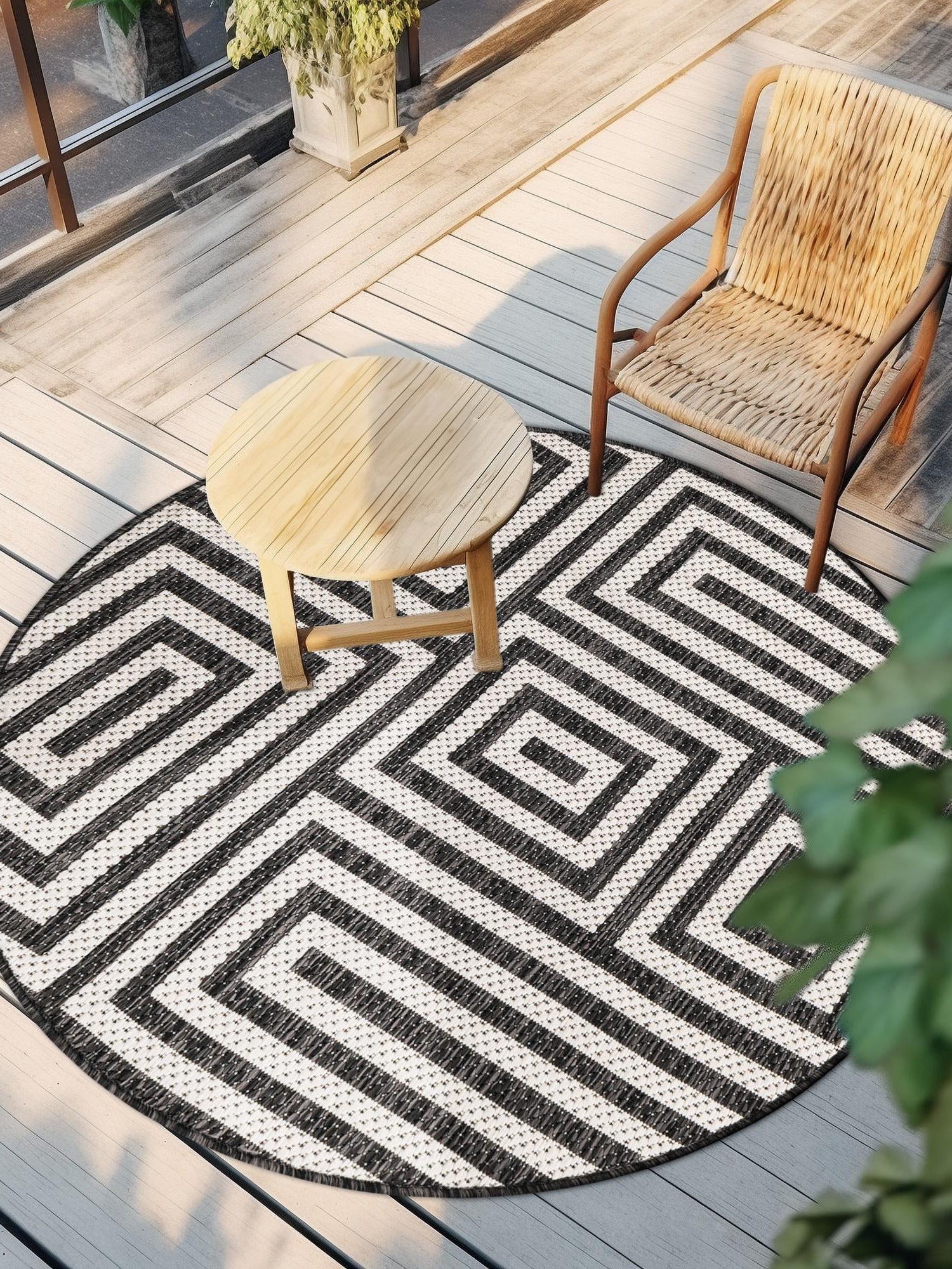 Black and White 10' x 10' Outdoor Modern Round Area Rug Weather Resistant for Patio, Deck, Terrace, Balcony, Porch 100% Polypropylene Modern Outside Carpet for Sale at Rug Engine