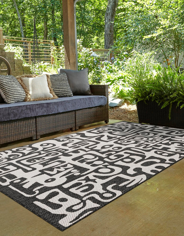 Black and White 8' x 10' Outdoor Modern Rectangle Rug