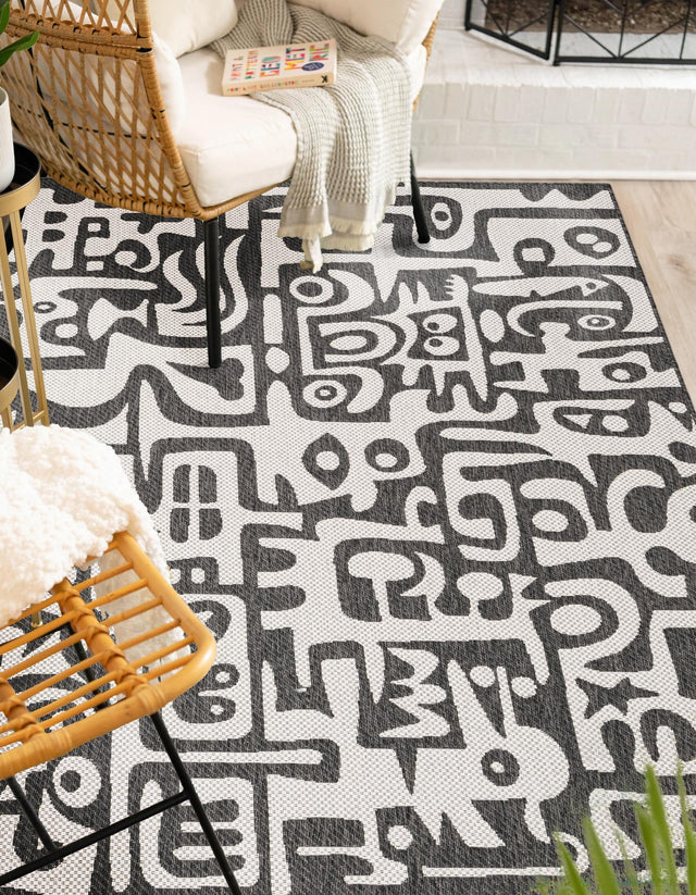 Black and White 8' x 10' Outdoor Modern Rectangle Rug