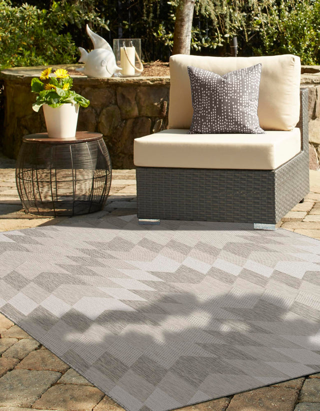 Gray 10' x 14' 1 Outdoor Modern Rectangle Rug