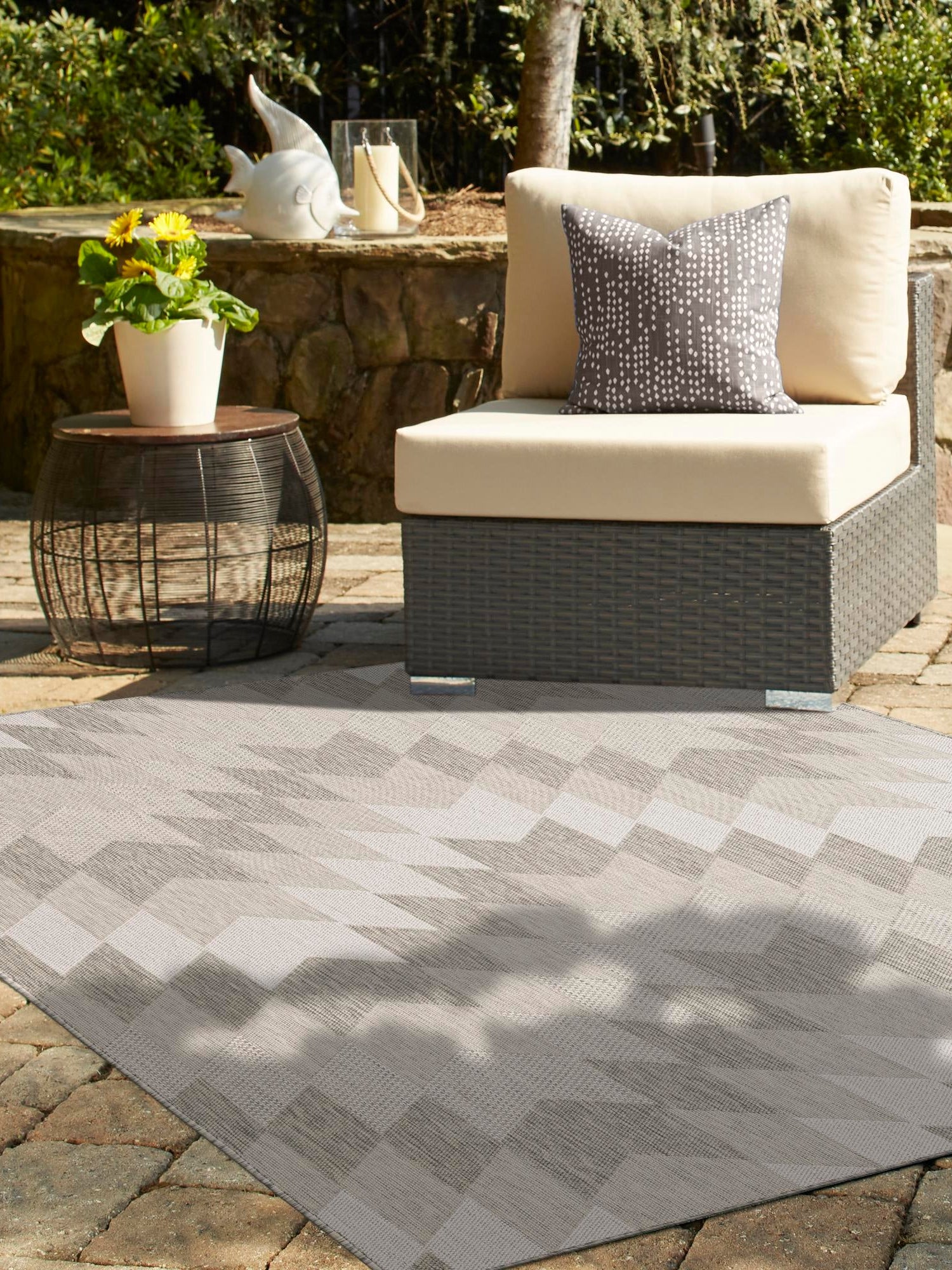 Gray 2' x 3' 1 Outdoor Modern Rectangle Area Rug Weather Resistant for Patio, Deck, Terrace, Balcony, Porch 100% Polypropylene Modern Outside Carpet for Sale at Rug Engine