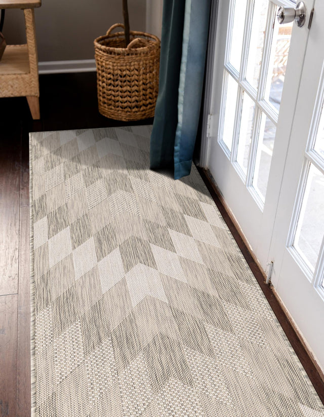 Gray 2' x 5' 3 Outdoor Modern Runner Rug