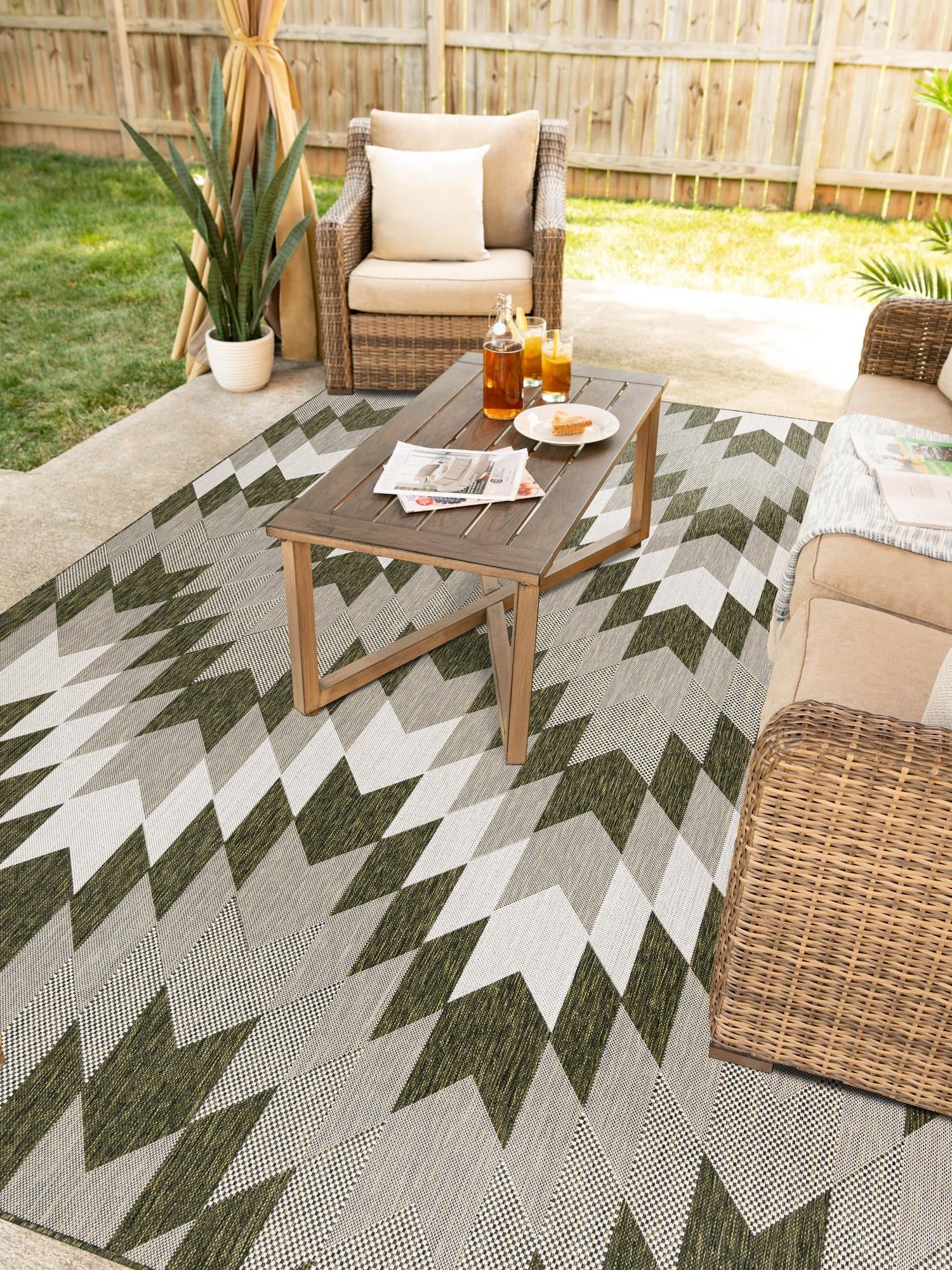 Green 10' x 14' 1 Outdoor Modern Rectangle Area Rug Weather Resistant for Patio, Deck, Terrace, Balcony, Porch 100% Polypropylene Modern Outside Carpet for Sale at Rug Engine