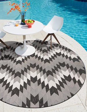 Black and White 6' 1 x 6' 1 Outdoor Modern Round Area Rug Weather Resistant for Patio, Deck, Terrace, Balcony, Porch 100% Polypropylene Modern Outside Carpet for Sale at Rug Engine