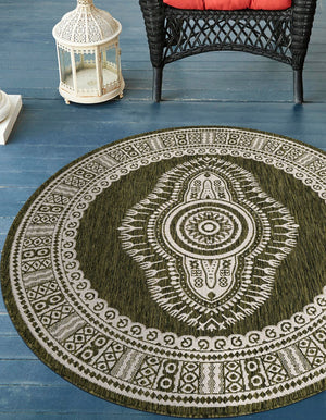 Green 7' 10 x 7' 10 Outdoor Traditional Round Area Rug Weather Resistant for Patio, Deck, Terrace, Balcony, Porch Classical Design Outside Carpet for Sale at Rug Engine