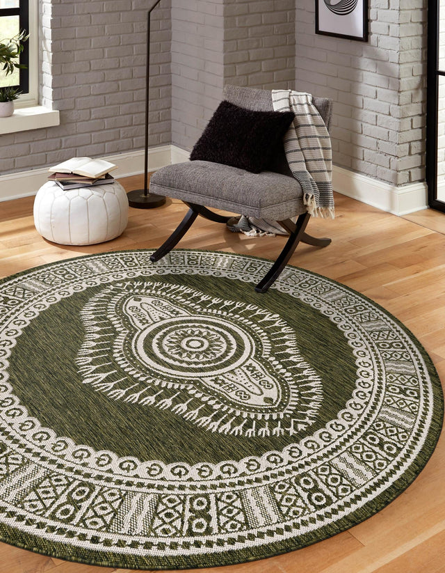 Green 7' 10 x 7' 10 Outdoor Traditional Round Area Rug Weather Resistant for Patio, Deck, Terrace, Balcony, Porch Classical Design Outside Carpet for Sale at Rug Engine
