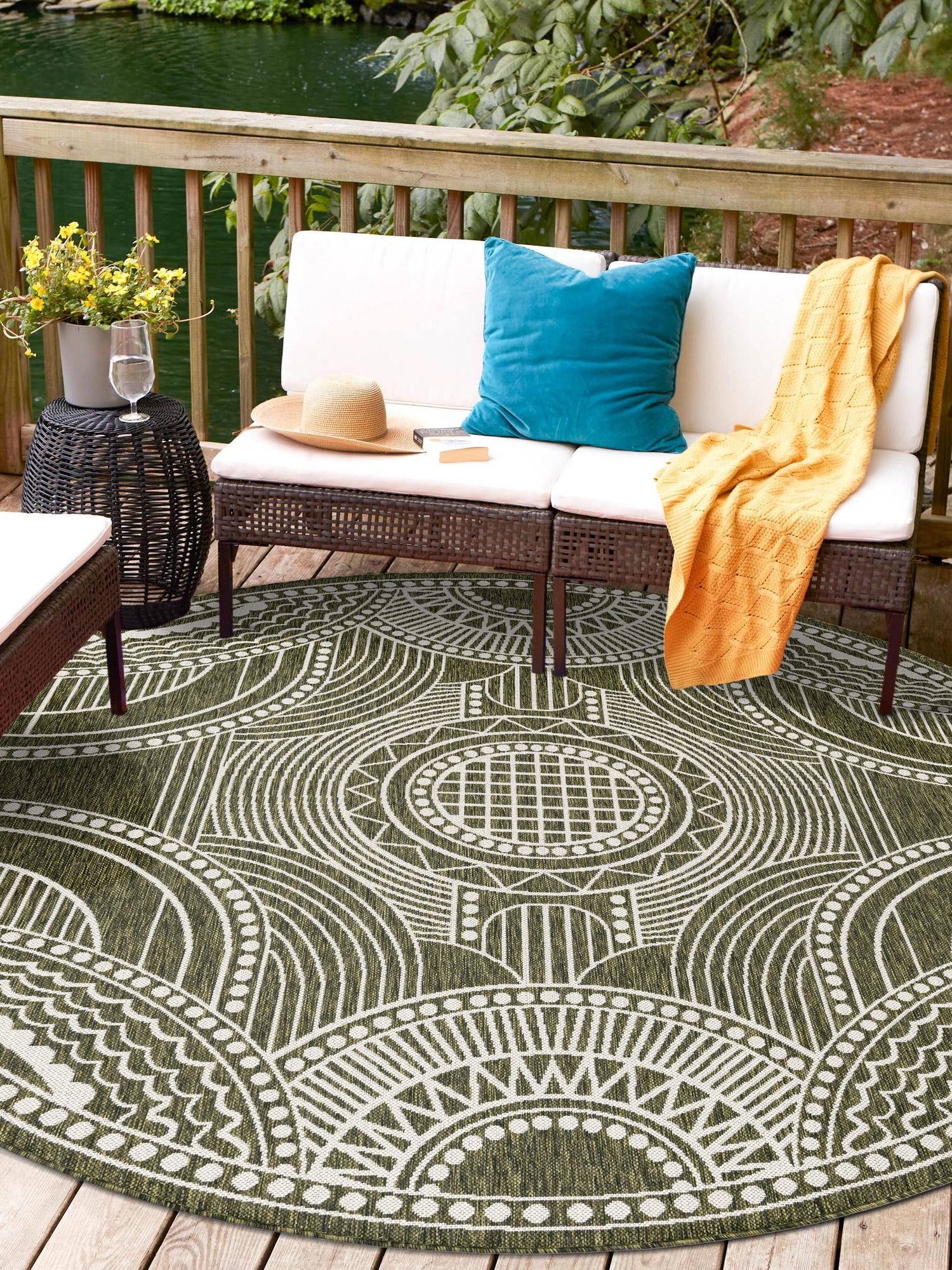 Green 7' 10 x 7' 10 Outdoor Traditional Round Area Rug Weather Resistant for Patio, Deck, Terrace, Balcony, Porch Classical Design Outside Carpet for Sale at Rug Engine