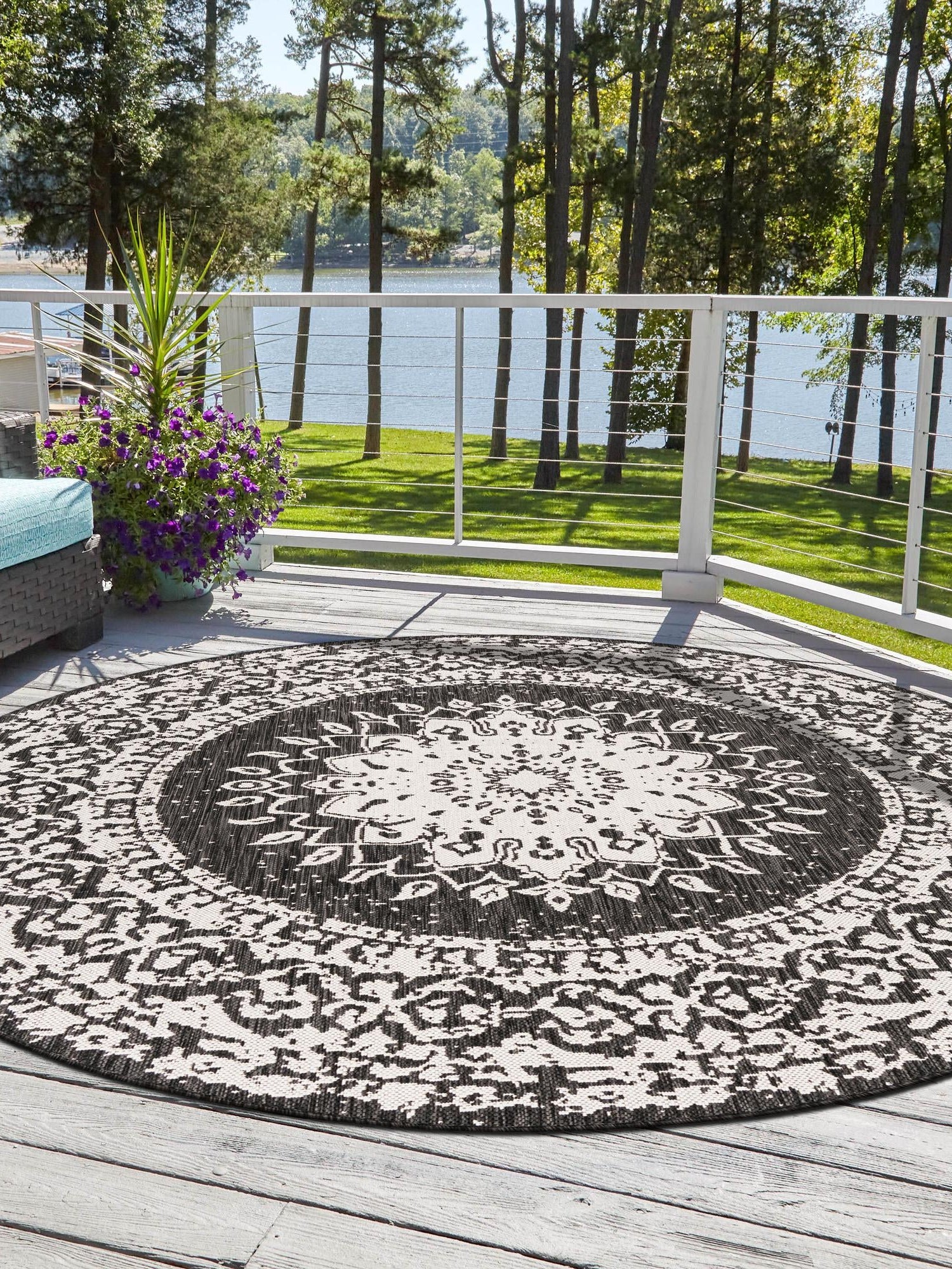 Black and White 10' x 10' Outdoor Traditional Round Area Rug Weather Resistant for Patio, Deck, Terrace, Balcony, Porch Classical Design Outside Carpet for Sale at Rug Engine