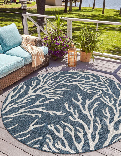 Blue 8' x 8' Outdoor Coastal Round Rug