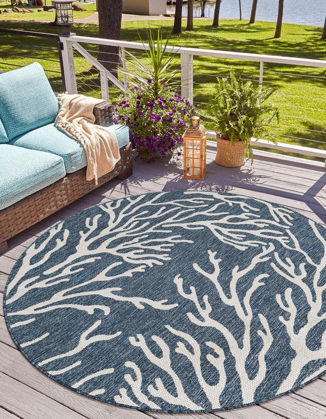 Blue 8' x 8' Outdoor Coastal Round Rug