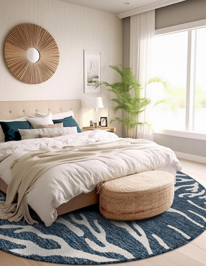 Blue 8' x 8' Outdoor Coastal Round Rug