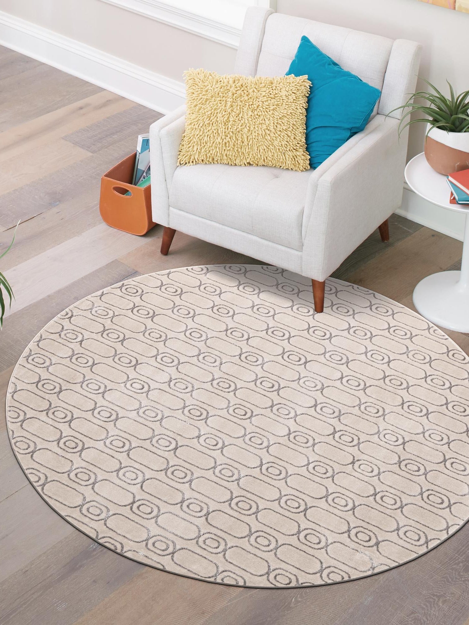 White and Silver 7' 10 x 7' 10 Vogue Geo Round Area Rug Geometric Glam Style Shiny Accents Carpet Mat for Unique Interior Design & Home Decor for Sale at Rug Engine