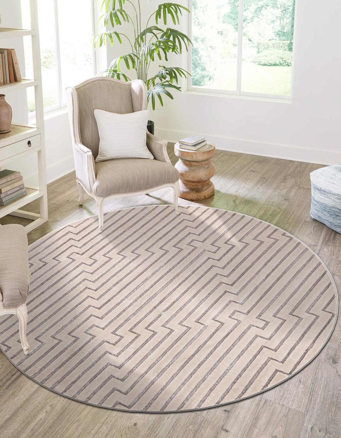 White and Silver 7' 10 x 7' 10 Vogue Geo Round Area Rug Geometric Glam Style Shiny Accents Carpet Mat for Unique Interior Design & Home Decor for Sale at Rug Engine