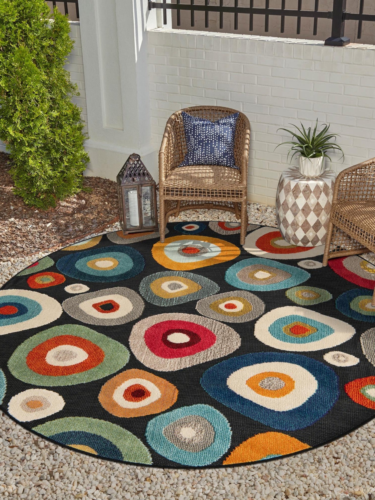 Multicolor Black 7' 10 x 7' 10 Outdoor Casablanca Round Area Rug Weather Resistant for Patio, Deck, Terrace, Balcony, Porch Polypropylene Vivid Colorful Modern Carpet for Sale at Rug Engine