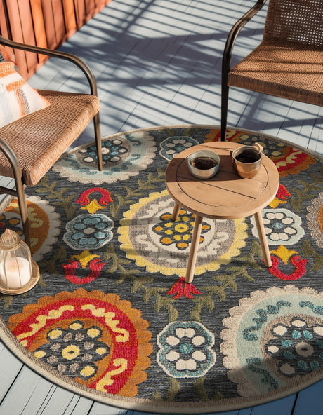 Gray 6' 1 x 6' 1 Outdoor Casablanca Round Area Rug Weather Resistant for Patio, Deck, Terrace, Balcony, Porch Polypropylene Vivid Colorful Modern Carpet for Sale at Rug Engine
