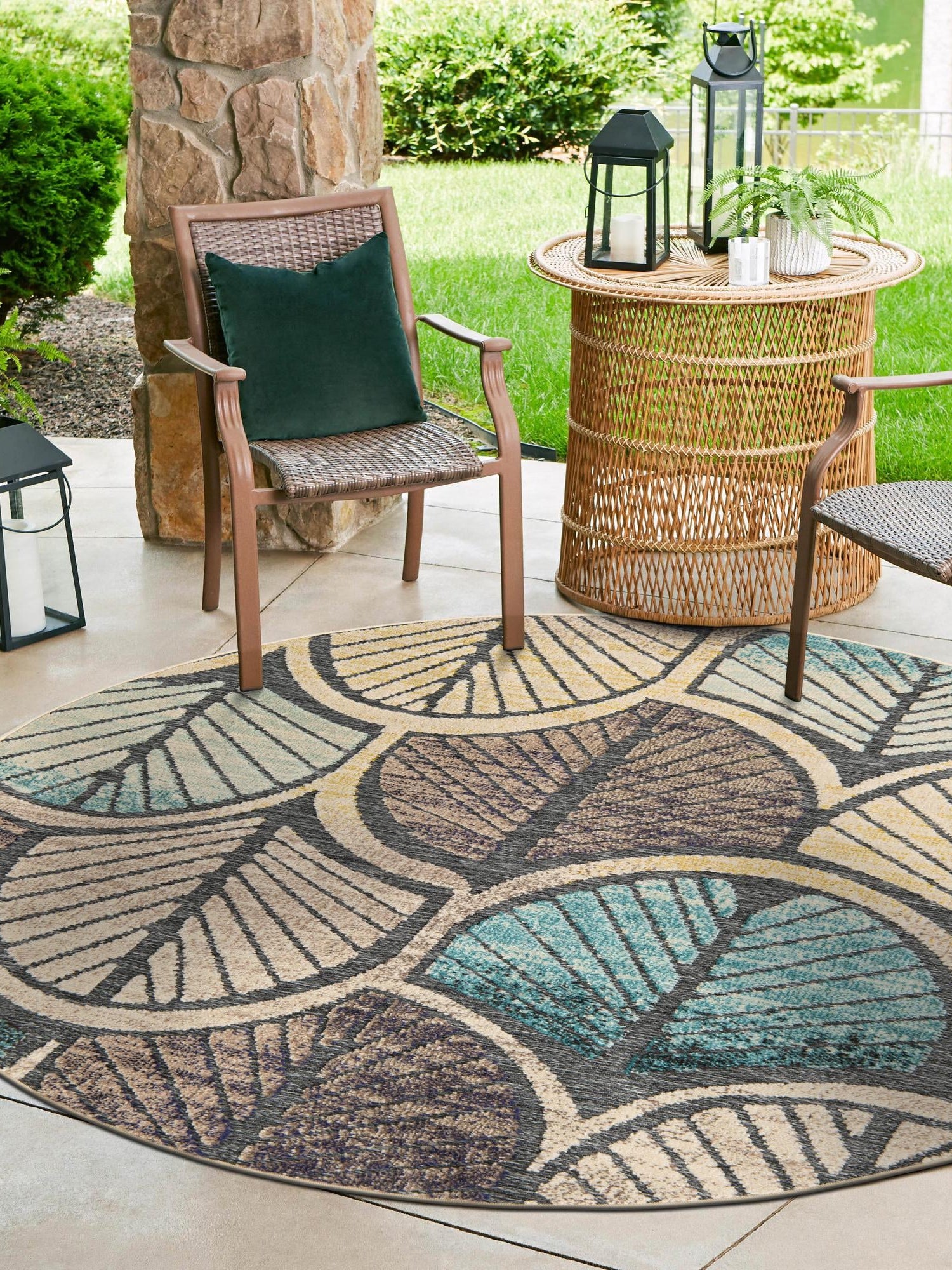 Gray Blue Ivory 7' 10 x 7' 10 Outdoor Casablanca Round Area Rug Weather Resistant for Patio, Deck, Terrace, Balcony, Porch Polypropylene Vivid Colorful Modern Carpet for Sale at Rug Engine